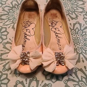 Pink flats with bow